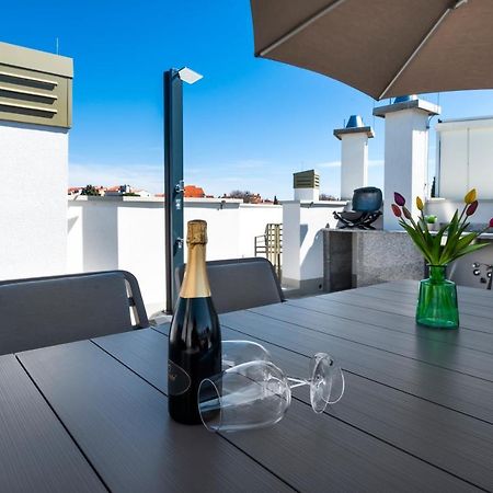 The Grand Apartment โรวีน ภายนอก รูปภาพ