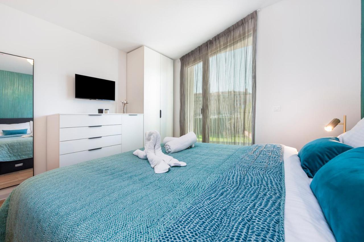 The Grand Apartment โรวีน ภายนอก รูปภาพ